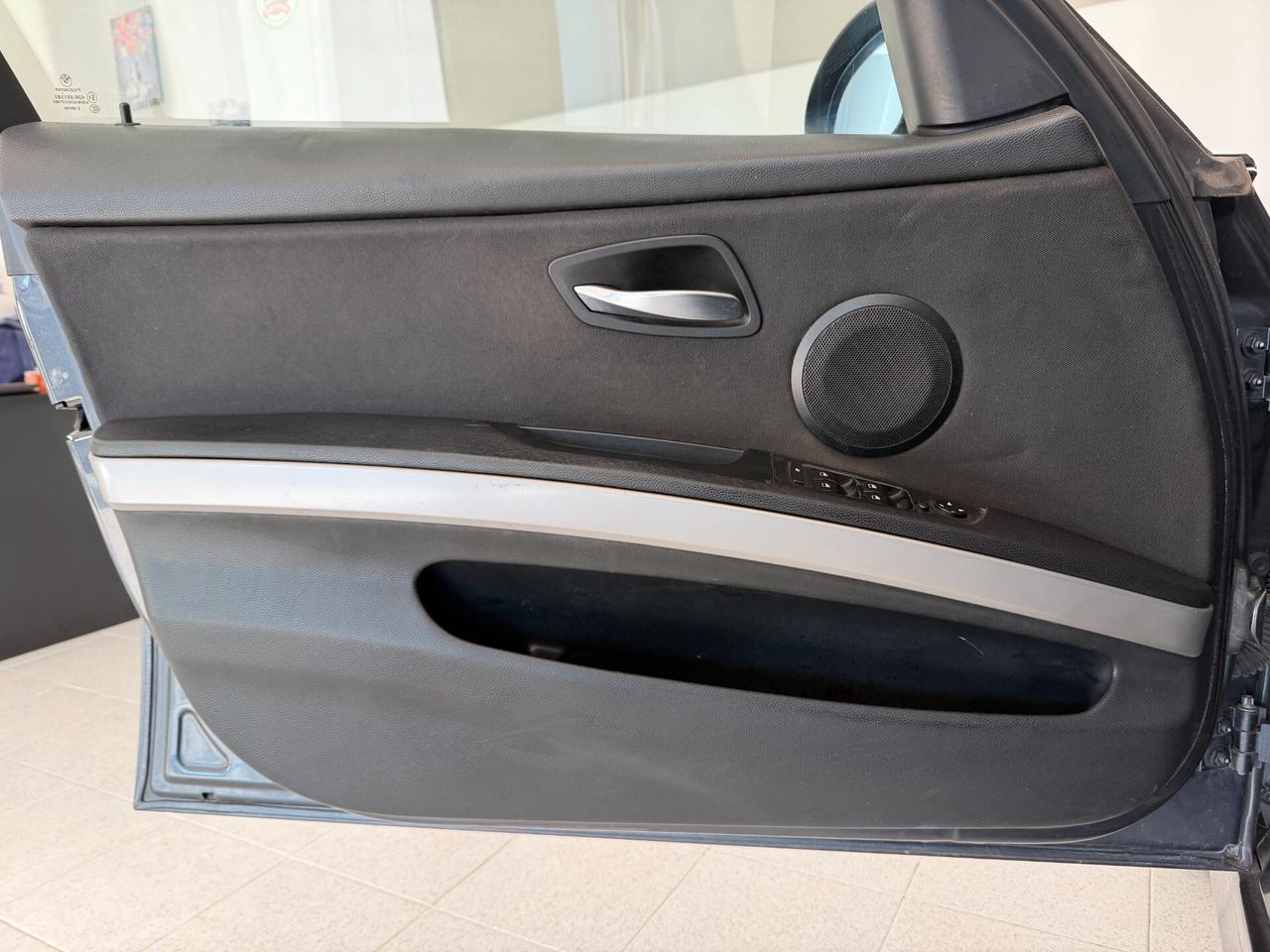 BMW 318d 2.0 DIESEL Touring Attiva