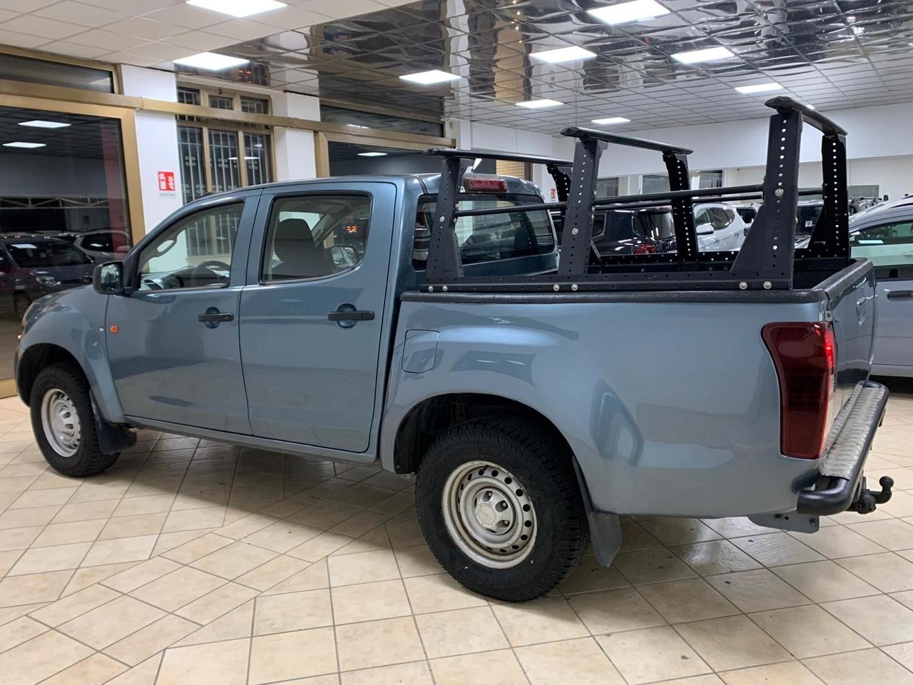 Isuzu D-Max 2.5 Crew Cab Solar 4WD