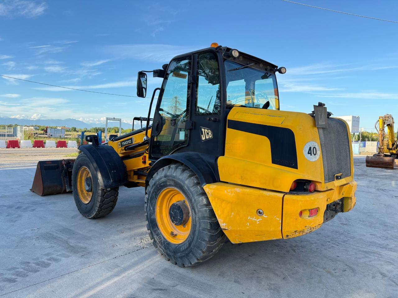 Pala gommata telescopica JCB TM310 AGRI