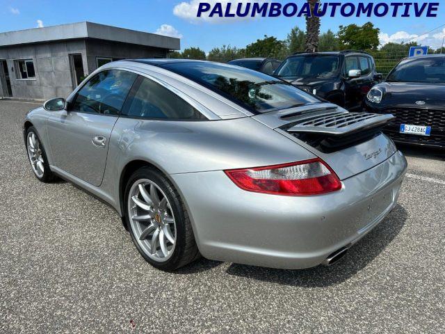 PORSCHE 911 Targa 4