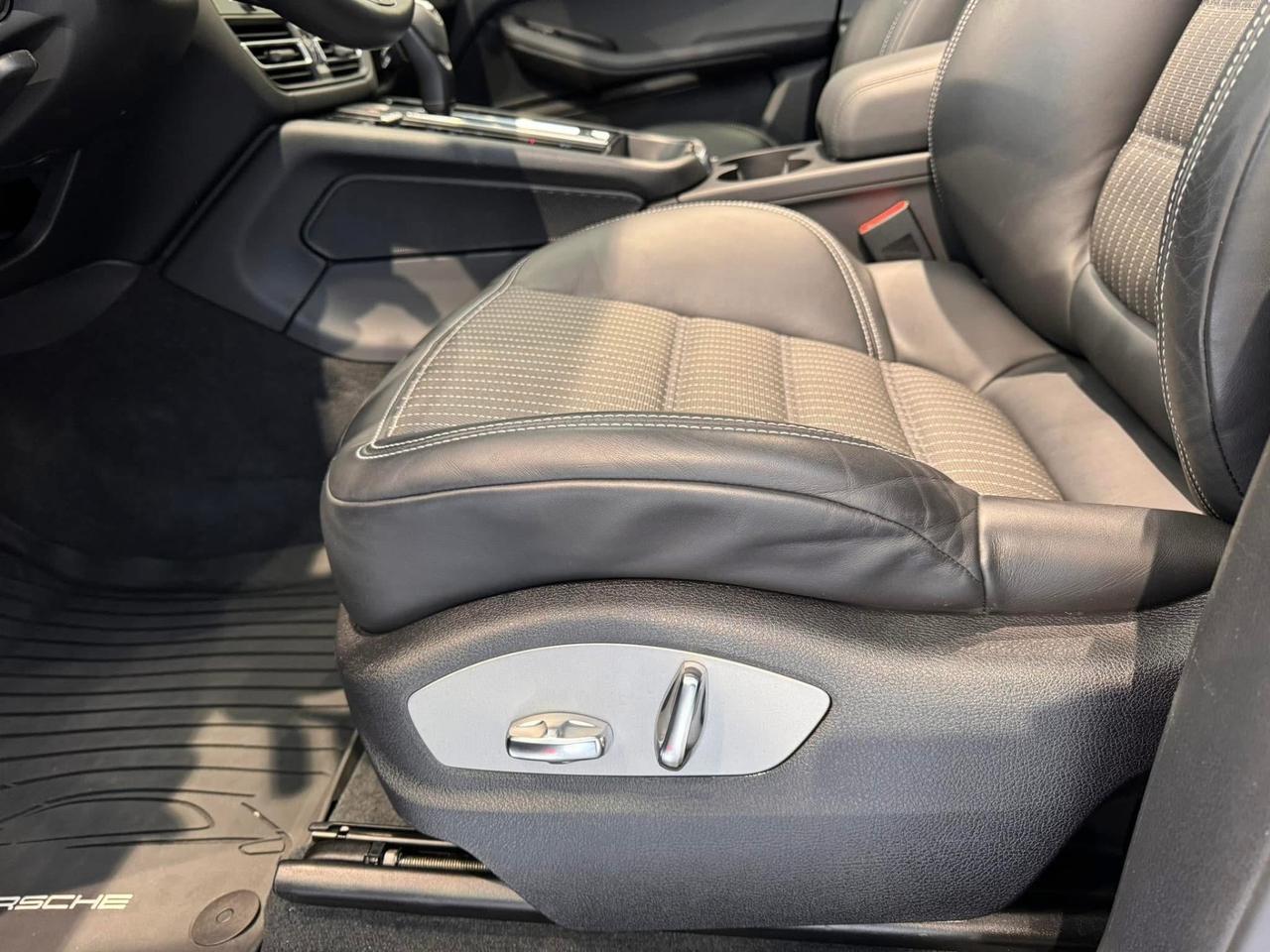Porsche Macan 2.0 T 265cv scarichi sportivi da vetrina