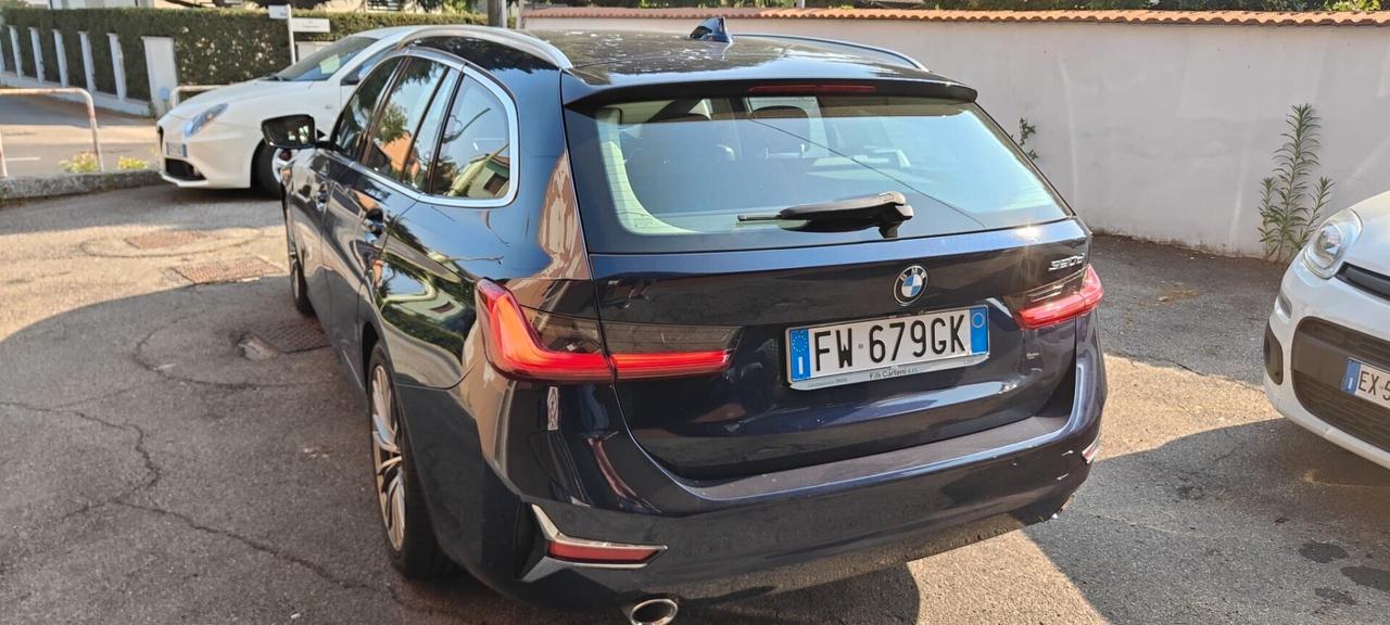 Bmw 320 320d Touring luxury aut. NEW MODEL