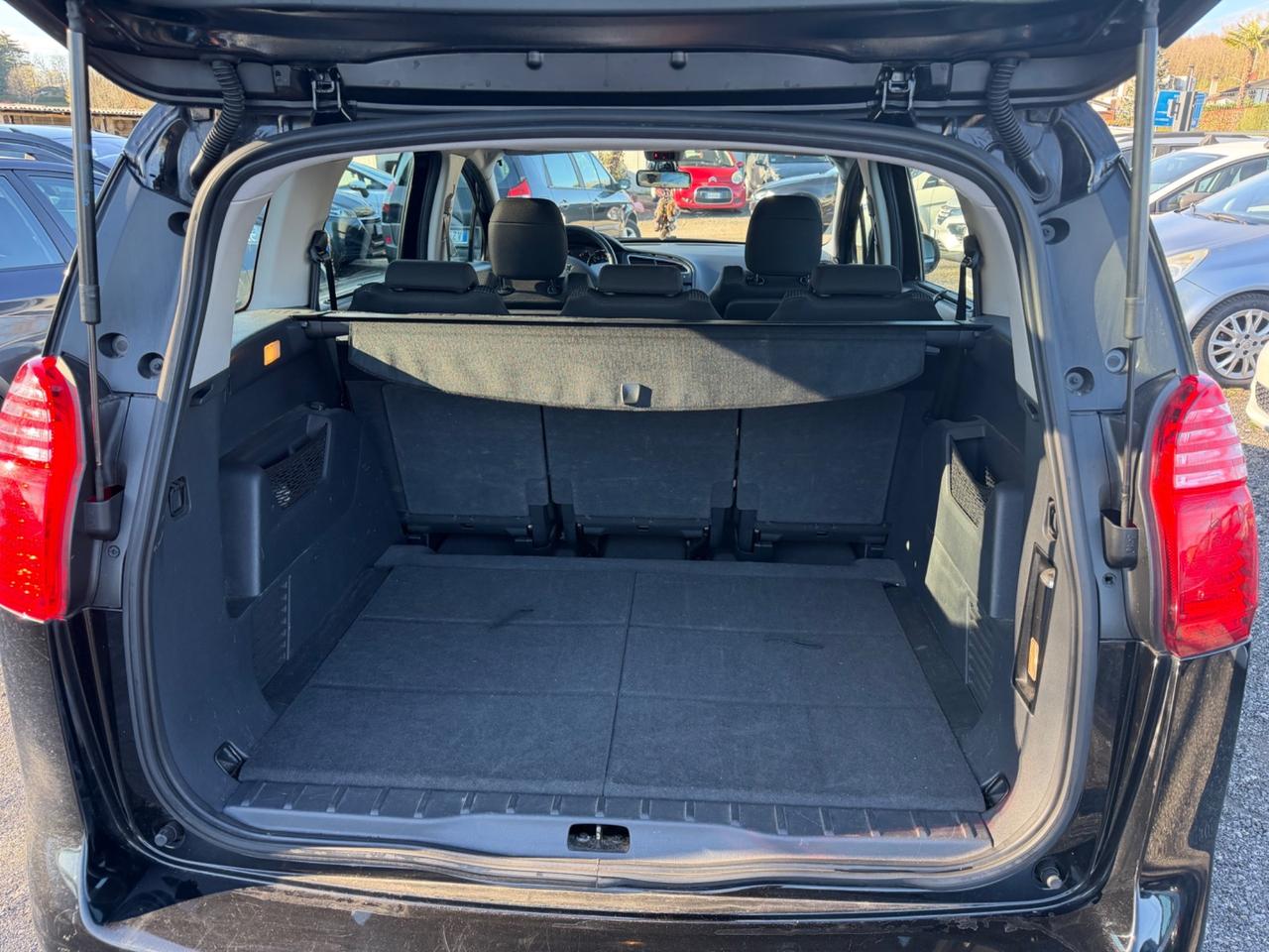 Peugeot 5008 1.6 HDi 112CV Business