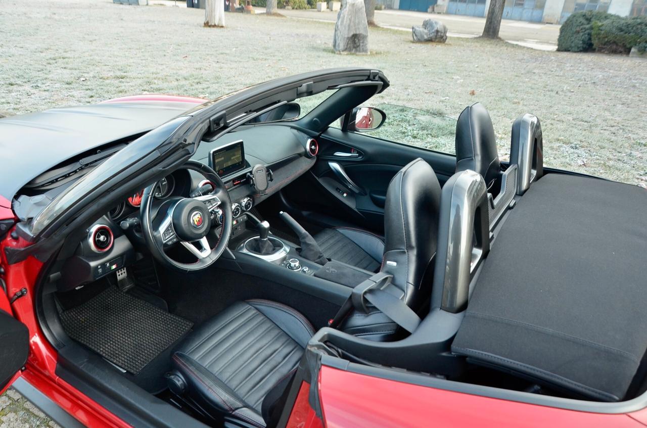 ABARTH 124 SPIDER 1.4 t. m.air 70° 170cv MANUALE, ECCELLENTI CONDIZIONI, SERVICE BOOK PRESENTE, HI-FI BOSE, EURO 6C, PELLE, PERMUTE