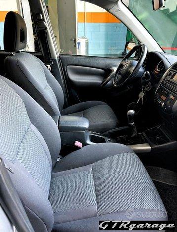 TOYOTA - RAV4 - 2.0 16V 5 porte Sol