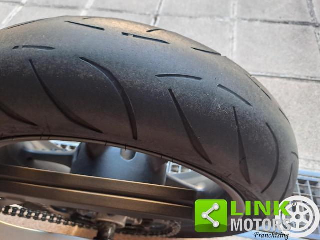 YAMAHA MT-03 .