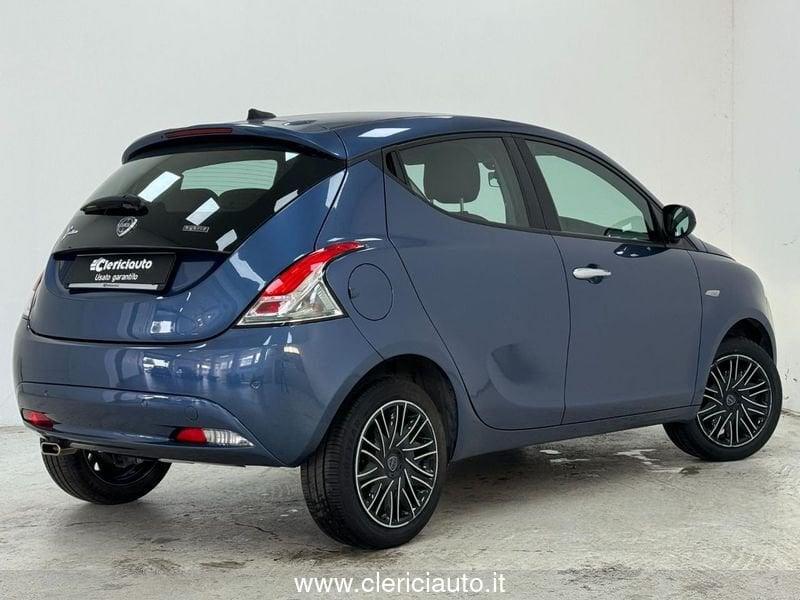 Lancia Ypsilon 1.0 FireFly 5 porte S&S Hybrid Gold