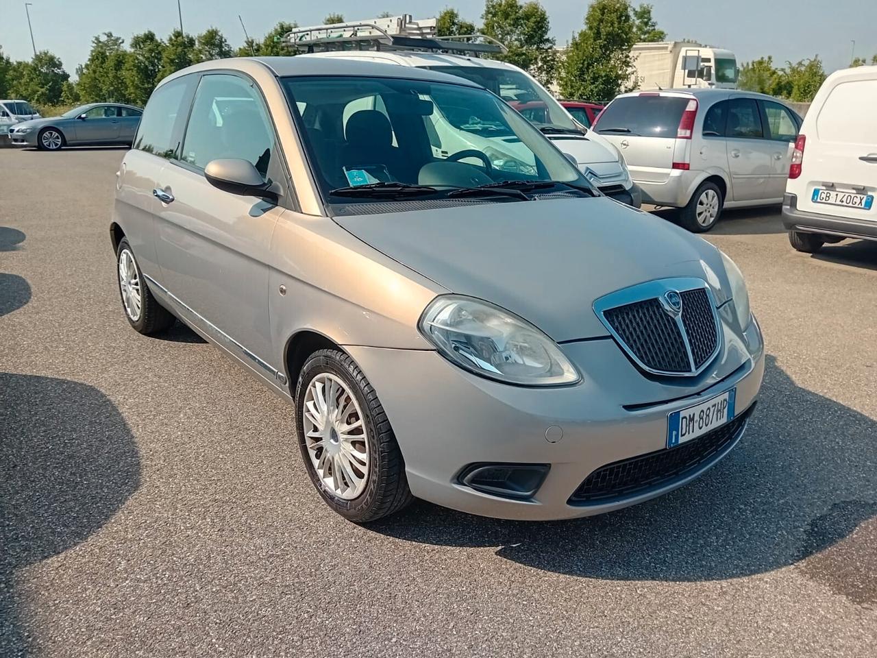 Lancia Ypsilon 1.2 OK NEOPATENTATI