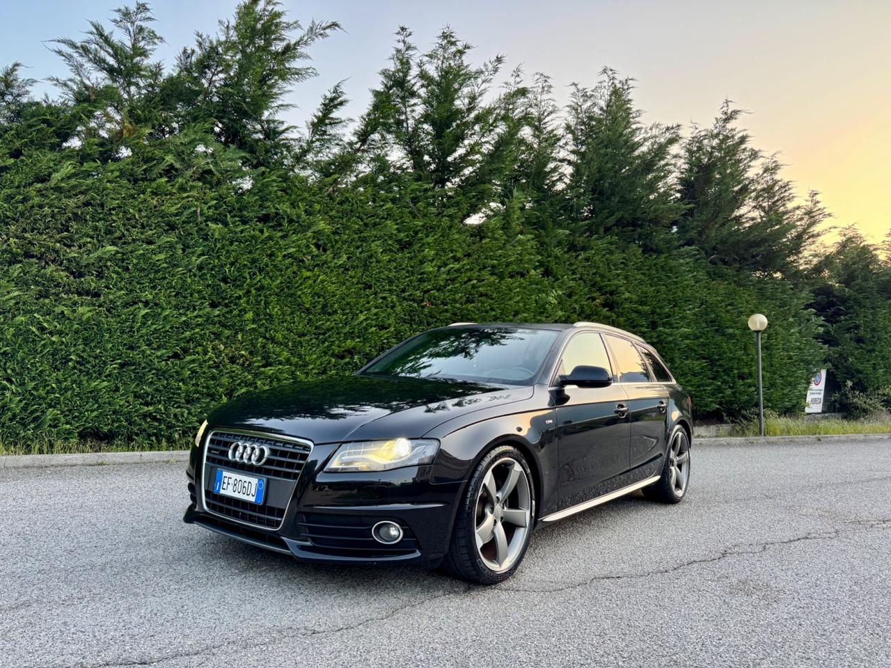 Audi A4 S-LINE QUATTRO