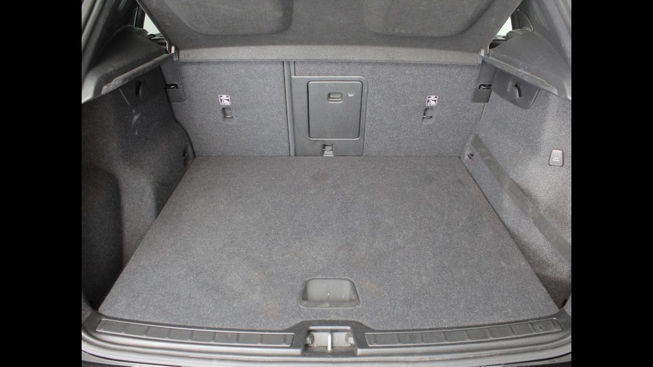 VOLVO XC40 - XC40 2.0 d3 Momentum my21
