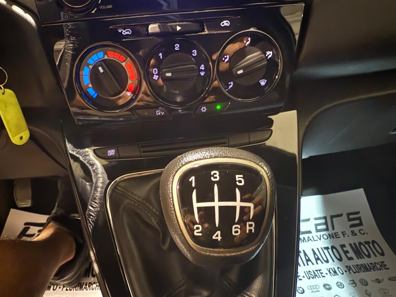 Lancia Ypsilon 1.0 FireFly 5 porte S&S Hybrid Ecochic Gold
