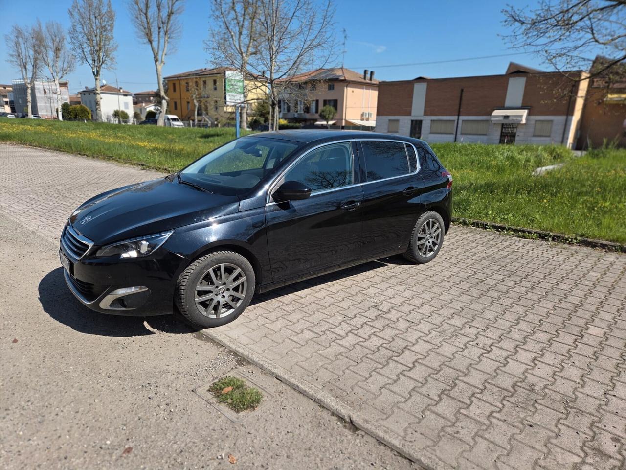 Peugeot 308 BlueHDi 120 S&S Allure