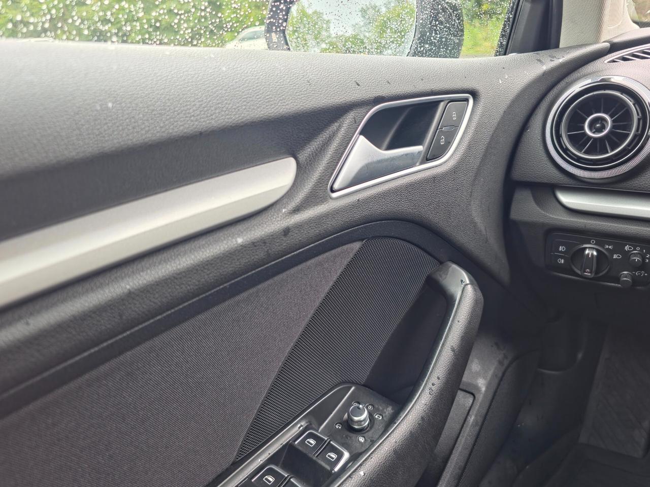 Audi A3 1.6 TDI clean diesel Ambiente CV-100 2015-E6 Manuale NEO