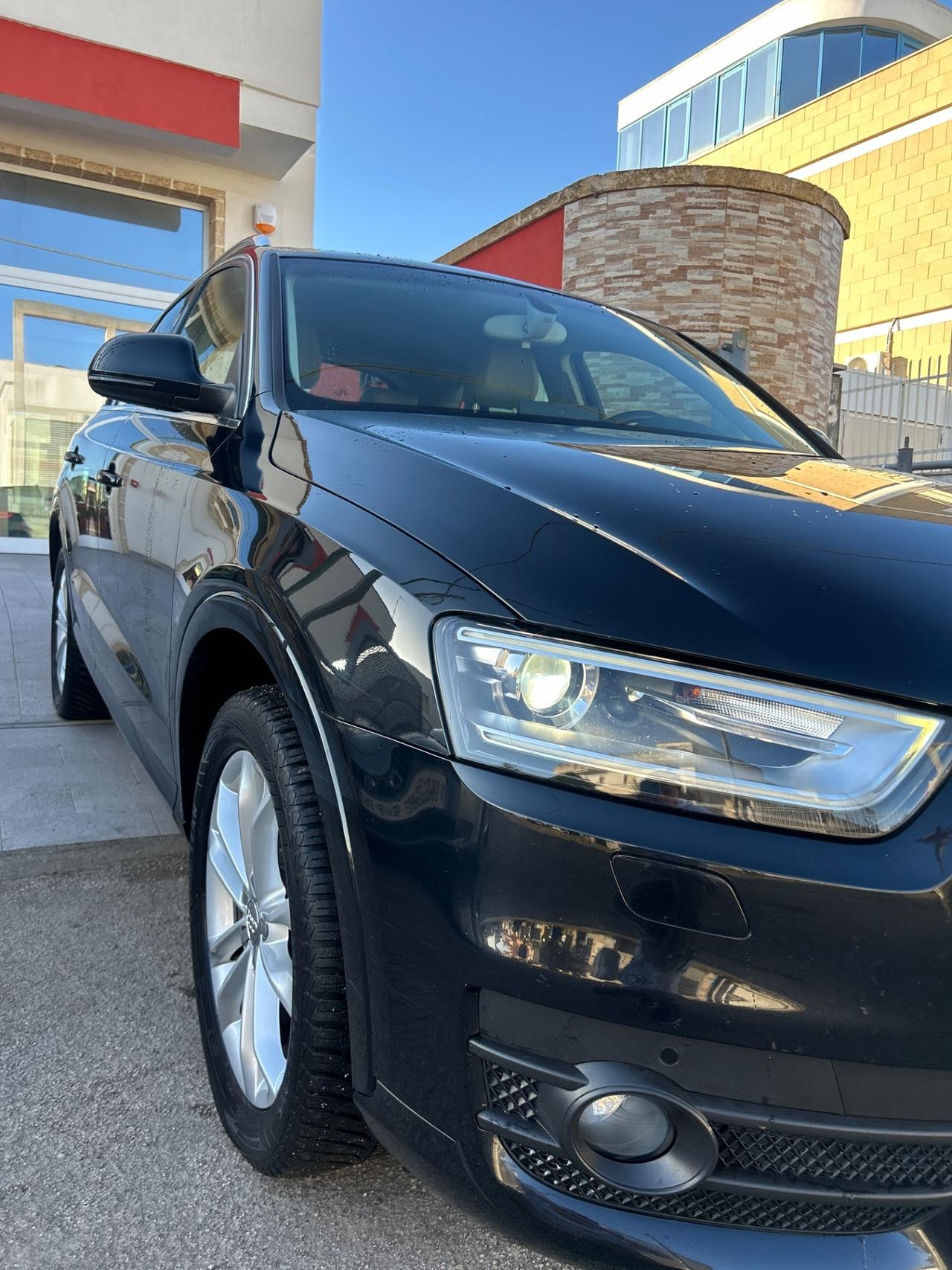 Audi Q3 2.0 TDI 140 cv-2013/LED/NAVI/18”