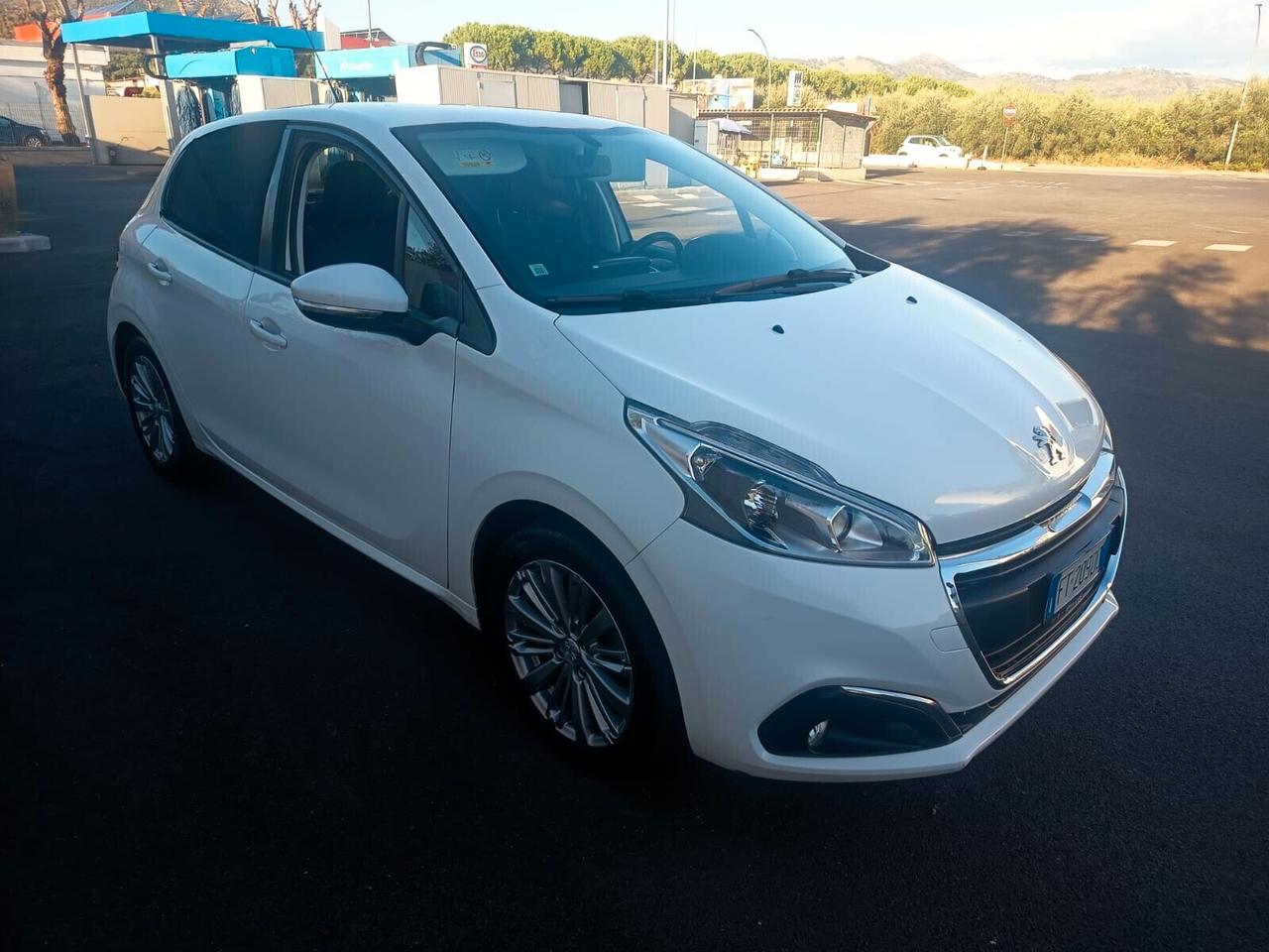 Peugeot 208 PureTech 82 5 porte Allure