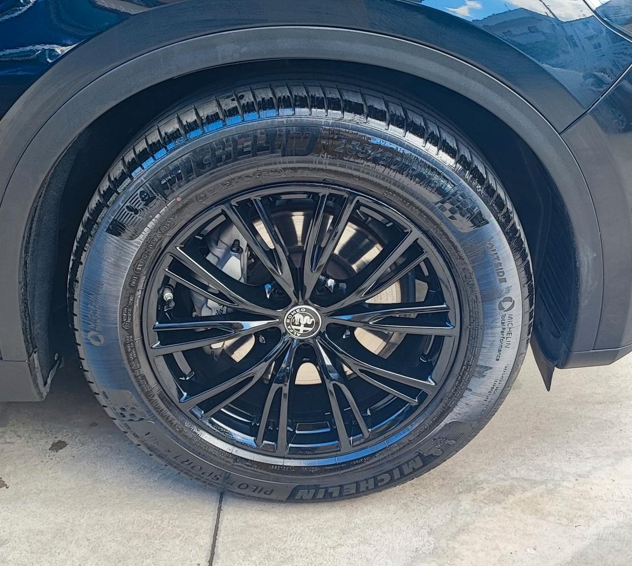 Alfa Romeo Stelvio restyling 2.2 diesel 2023