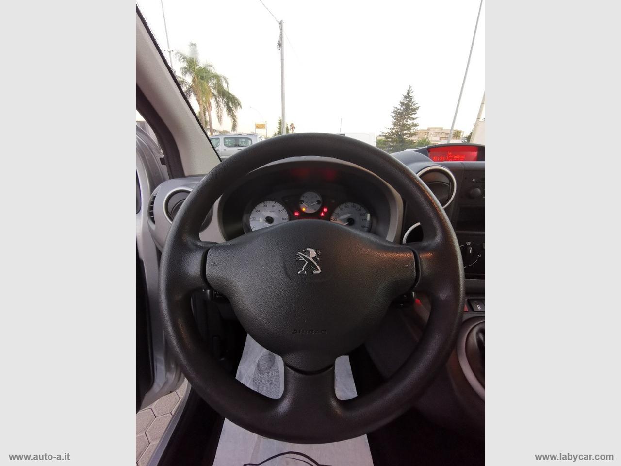 PEUGEOT Partner Tepee BlueHDi 100 Outdoor