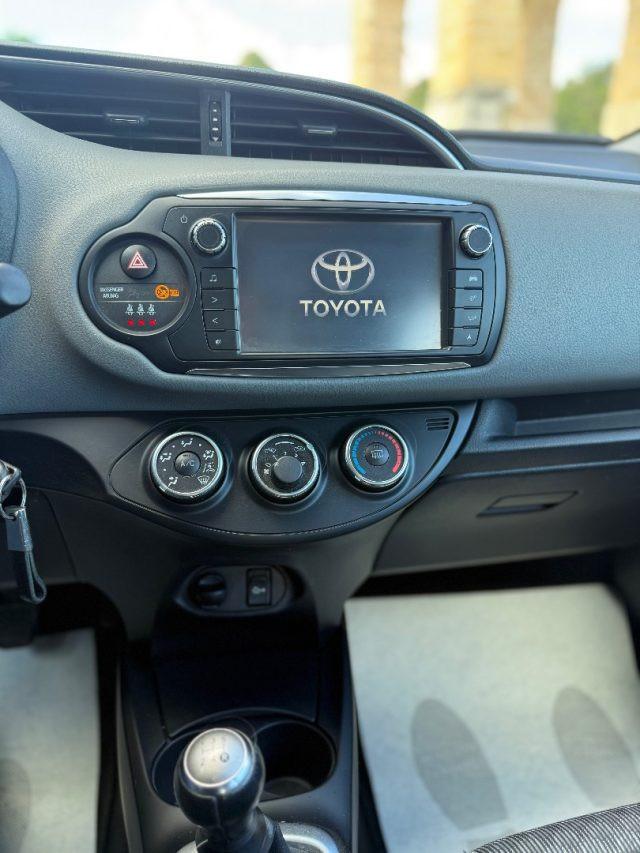 TOYOTA Yaris 1.0 5 porte LOUNGE