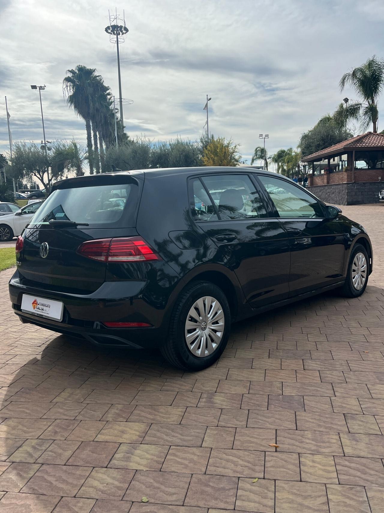 Volkswagen Golf 5p 1.6 tdi Trendline 90cv