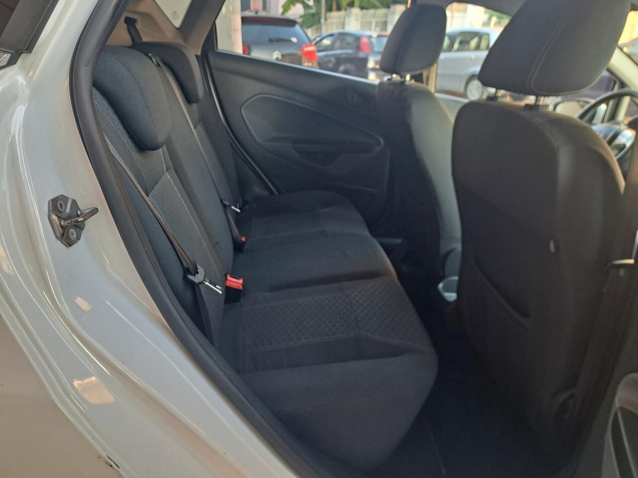 Ford Fiesta 1.4 GPL Titanium 2010 unico prop