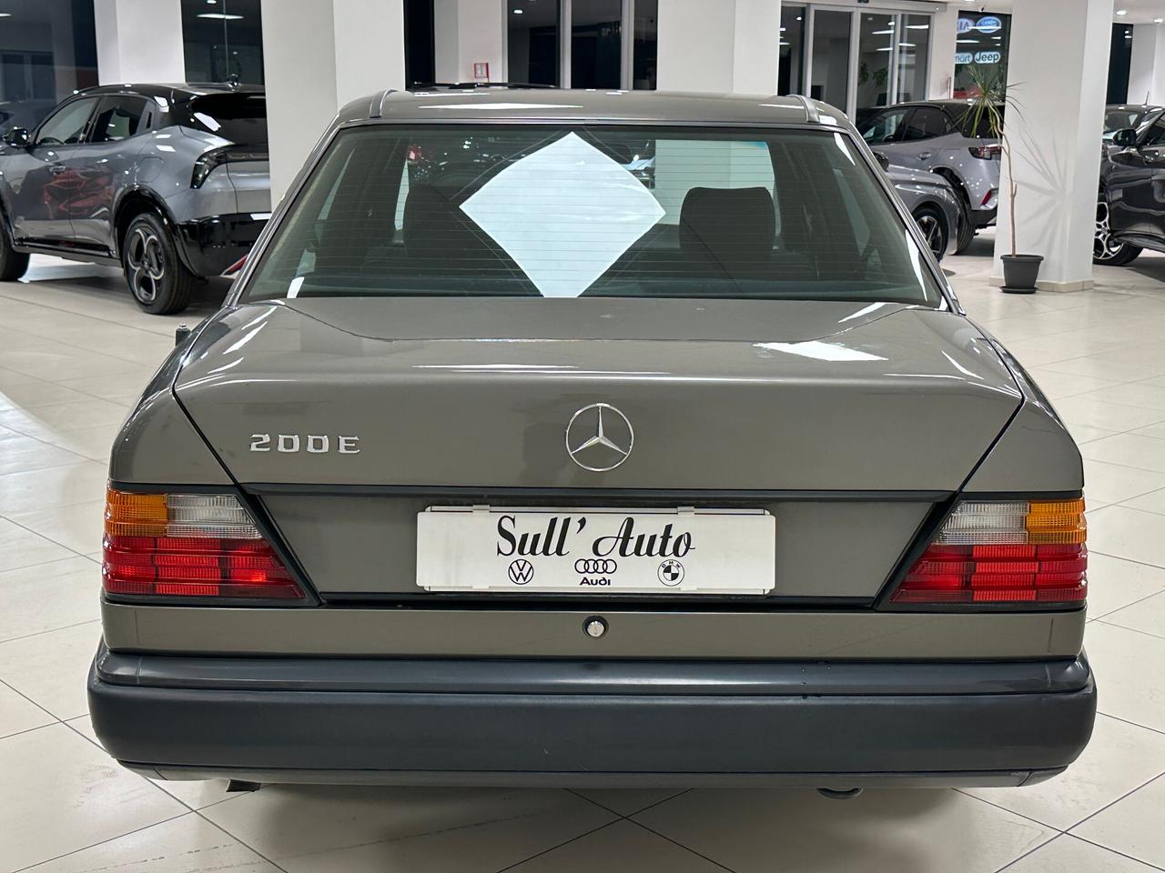 Mercedes-benz 200 E benzina Berlina 122 CV - 1986