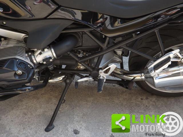 BMW R 1200 R anno 2008 con valigie laterali BMW originali