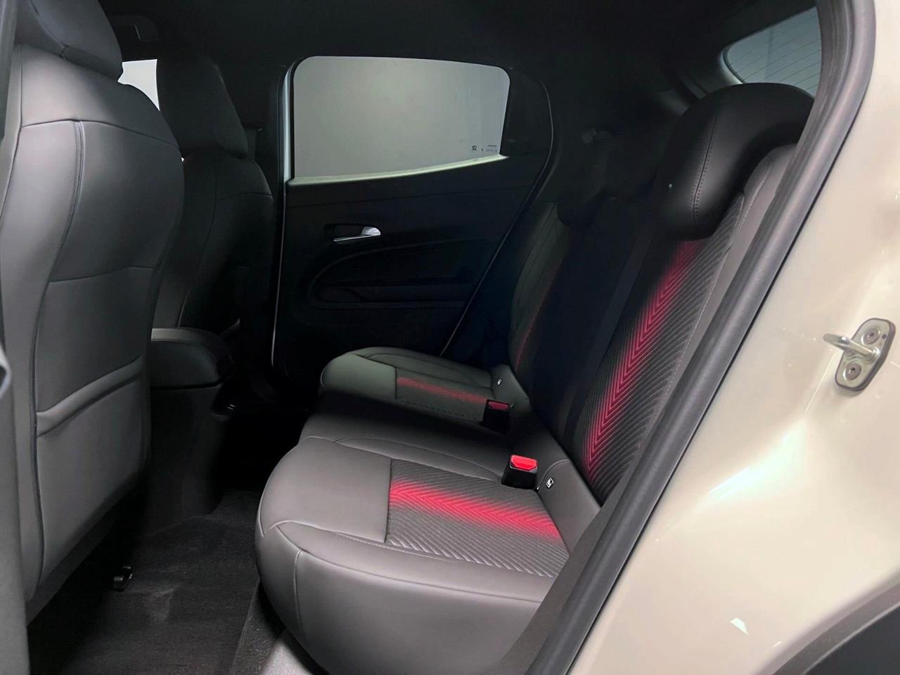 Alfa Romeo Junior 1.2 136 CV Hybrid eDCT6 Speciale