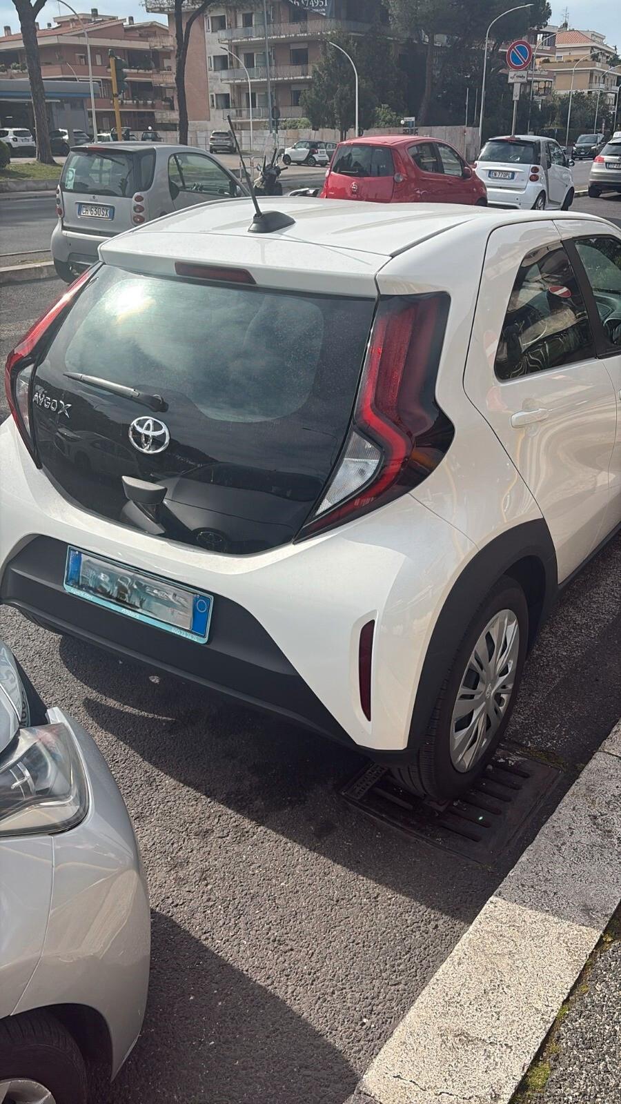 Toyota Aygo X 1.0 VVT-i 72 CV 5 porte Active 295€ al mese