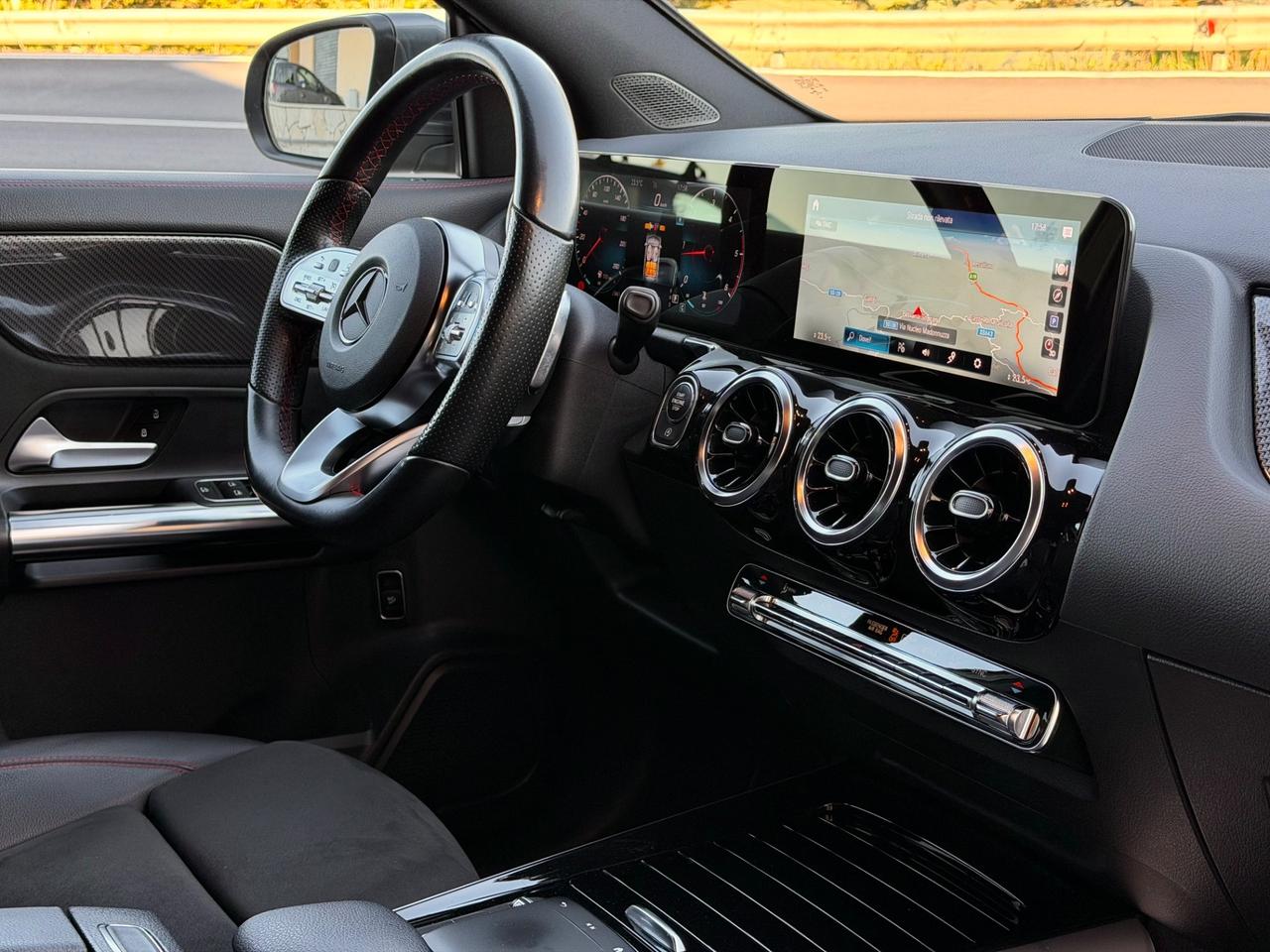 Mercedes-benz GLA 200 d AMG Premium - IVA ESPOSTA