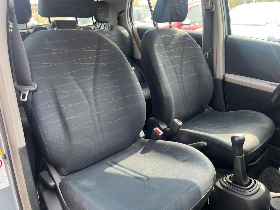 Toyota Yaris 1.0 Sol 5p