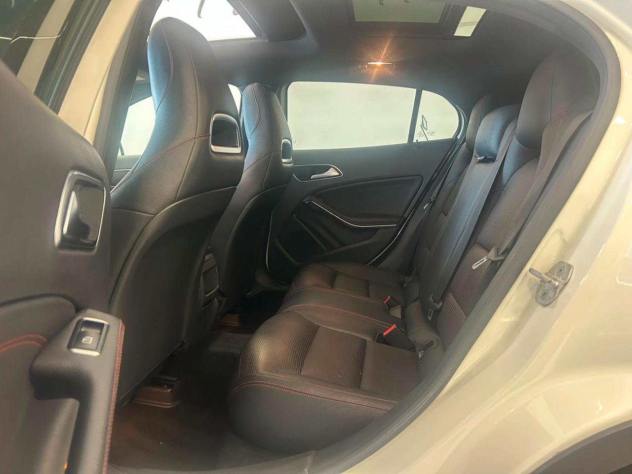 Mercedes GLA 200 CDI 136CV Premium TETTO 2015