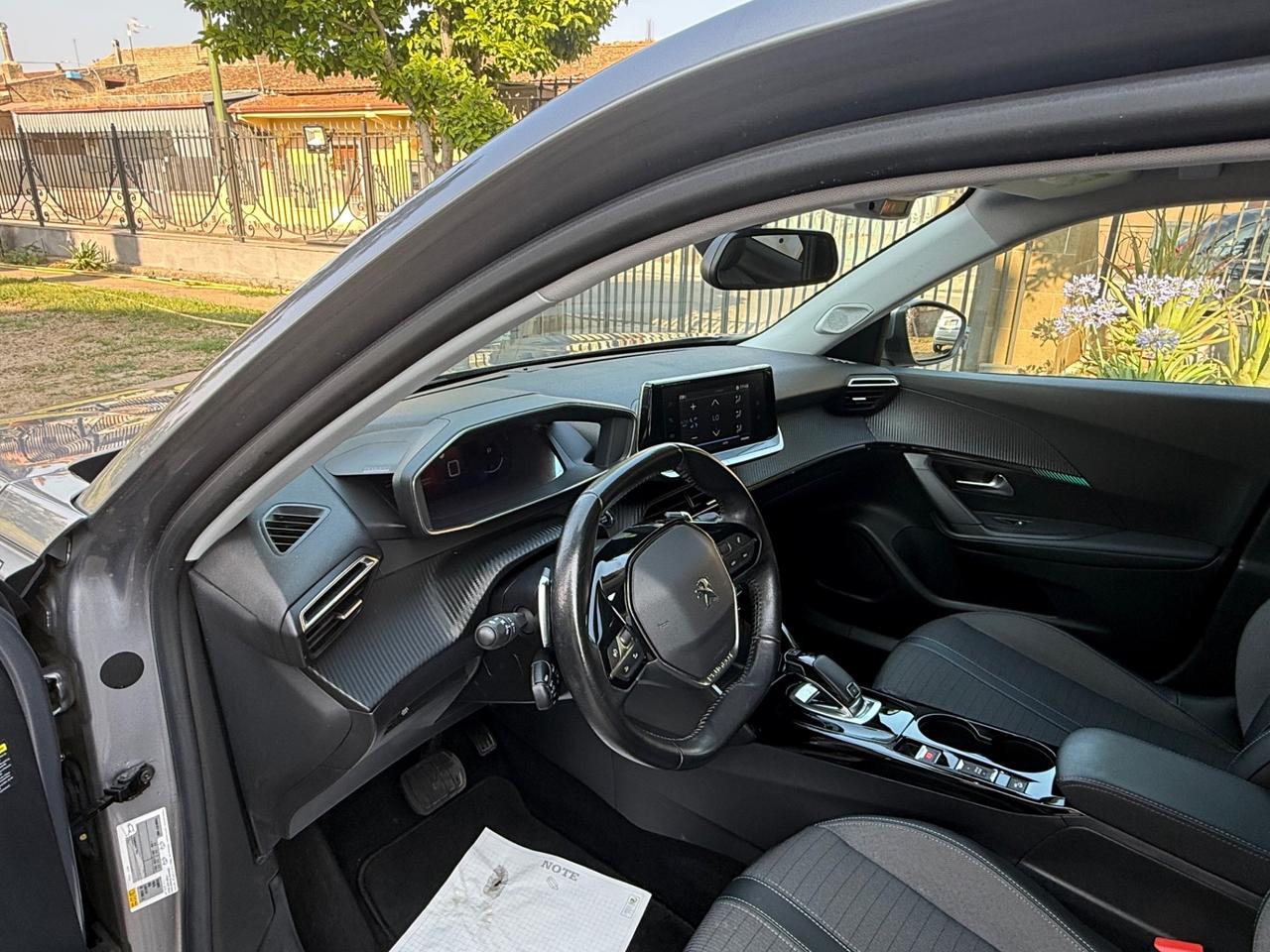 Peugeot 2008 BlueHDi 130 S&S EAT8 Allure Pack