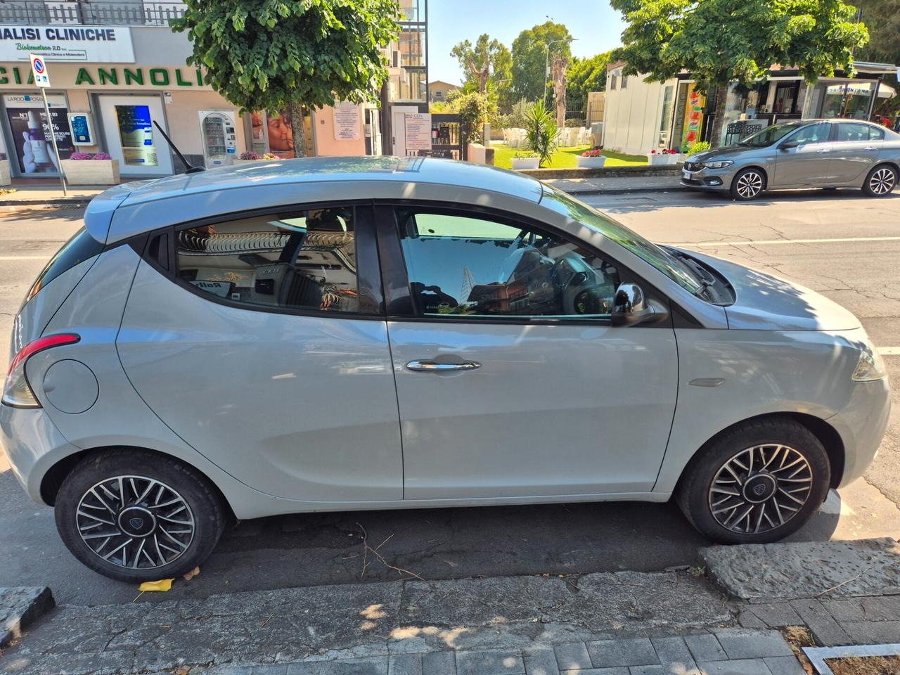 Lancia Ypsilon 1.2 69 CV 5 porte S&S Platinum