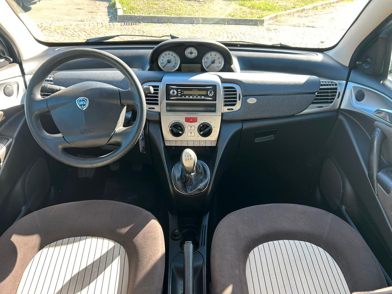 Lancia Ypsilon 1.3 MJT 75 CV Oro Targa DR379HT