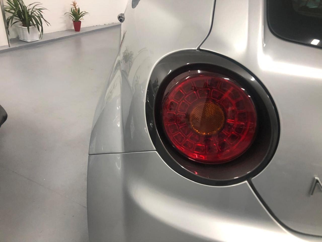 Alfa Romeo MiTo 1.6 JTDm-2 QV-LINE Quadrifoglio