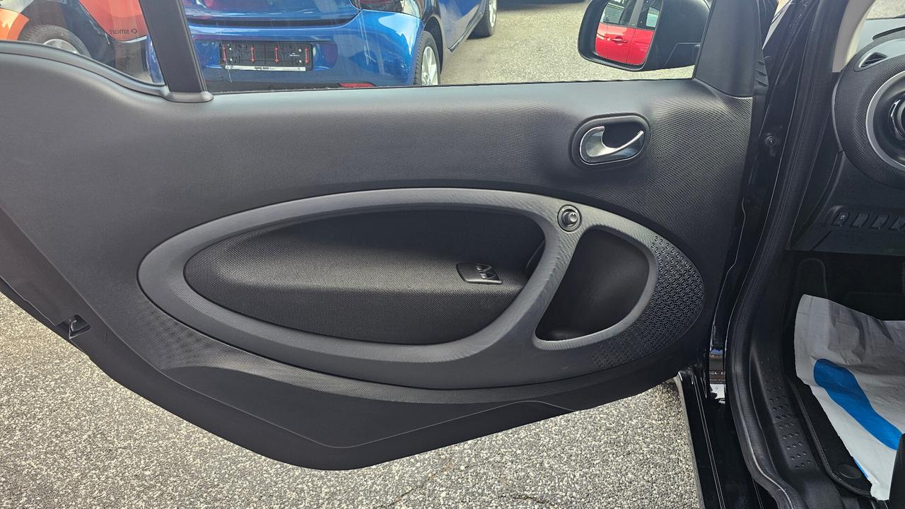 Smart ForTwo 70 1.0 twinamic Passion TAGL UFF NAV LED CERCHI 16'