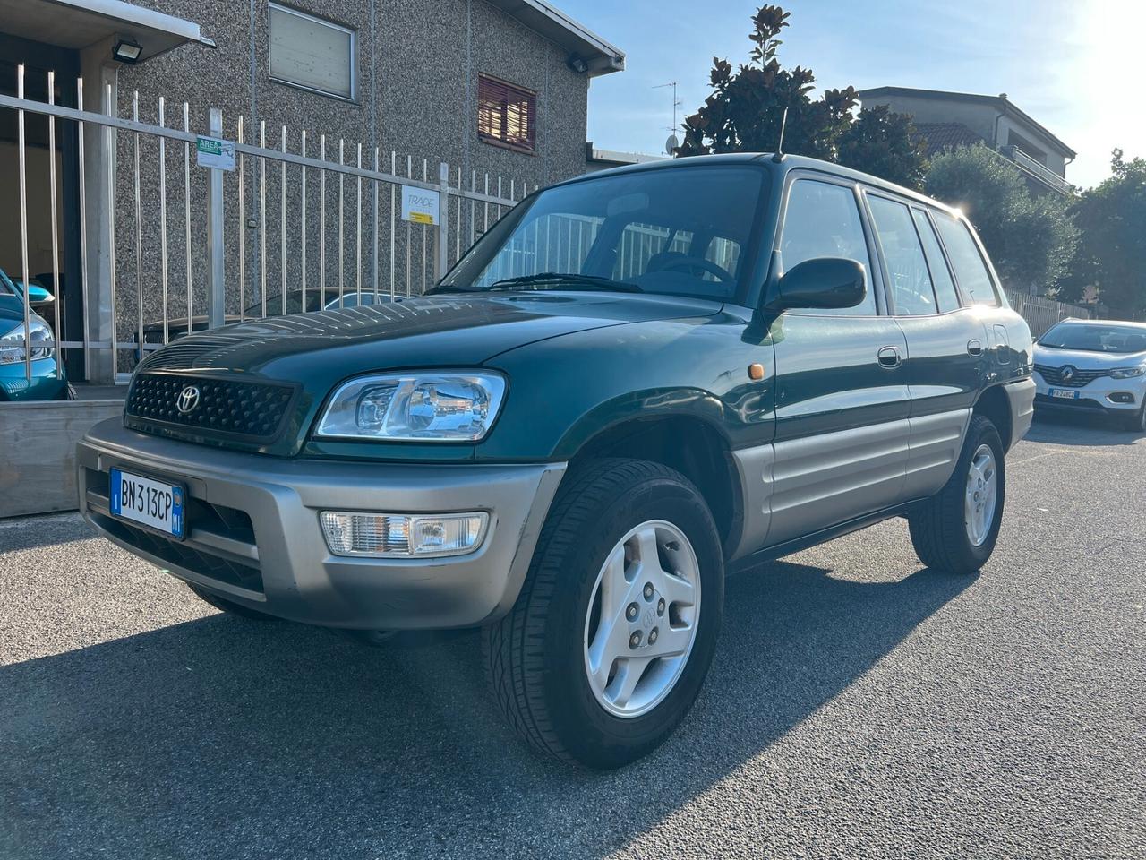 Toyota RAV 4 2.0i 16V cat 5 porte Fun 4x4