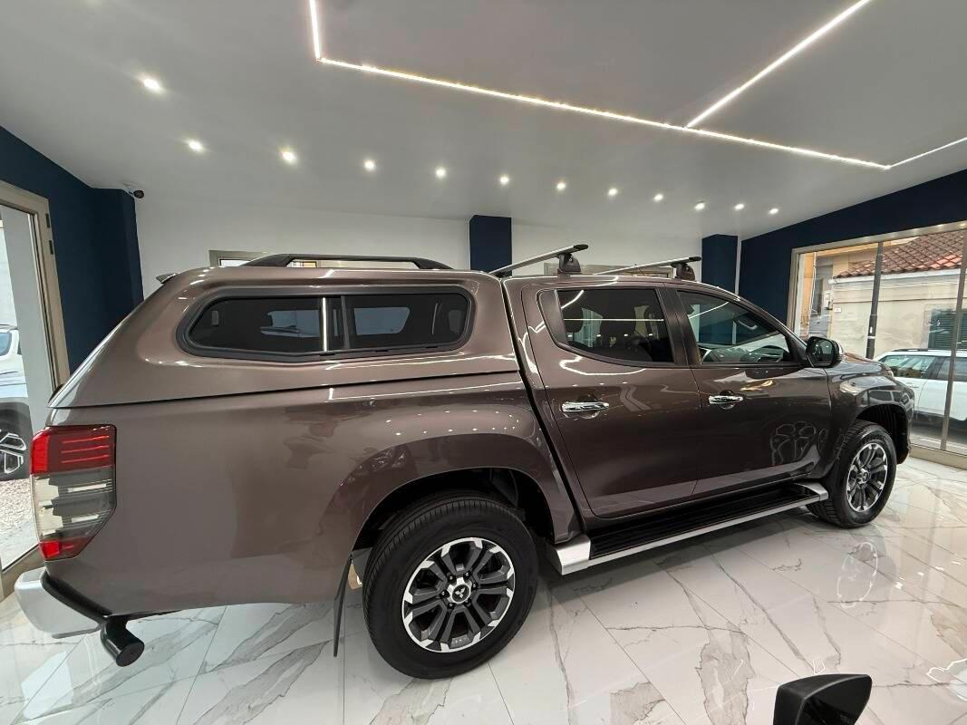 Mitsubishi L200 Double Cab MItsubishi L200 d.cab 2.3d Intense 4wd 150cv auto
