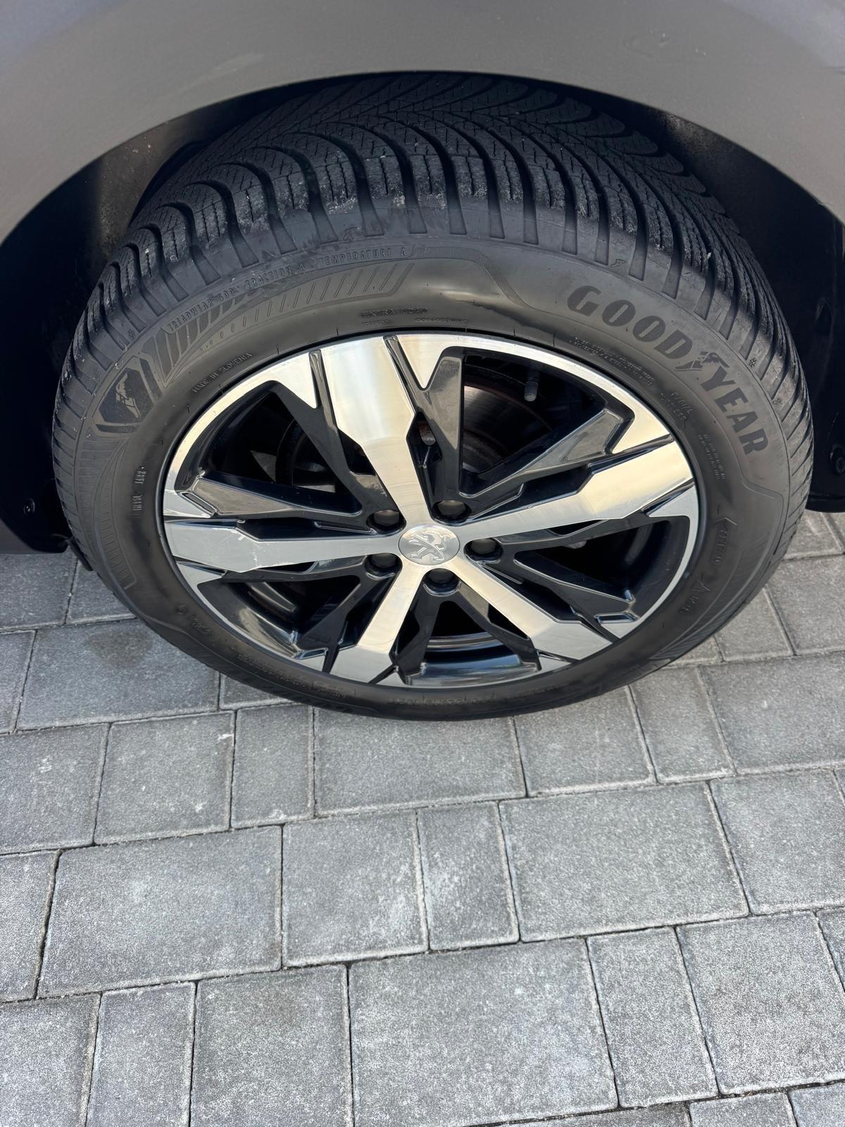 Peugeot 3008 BlueHDi 130 S&S Allure