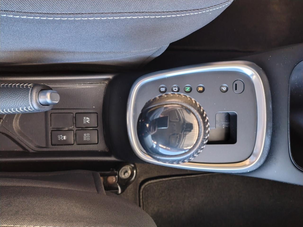 Toyota Yaris 1.5 Hybrid 5 porte Active
