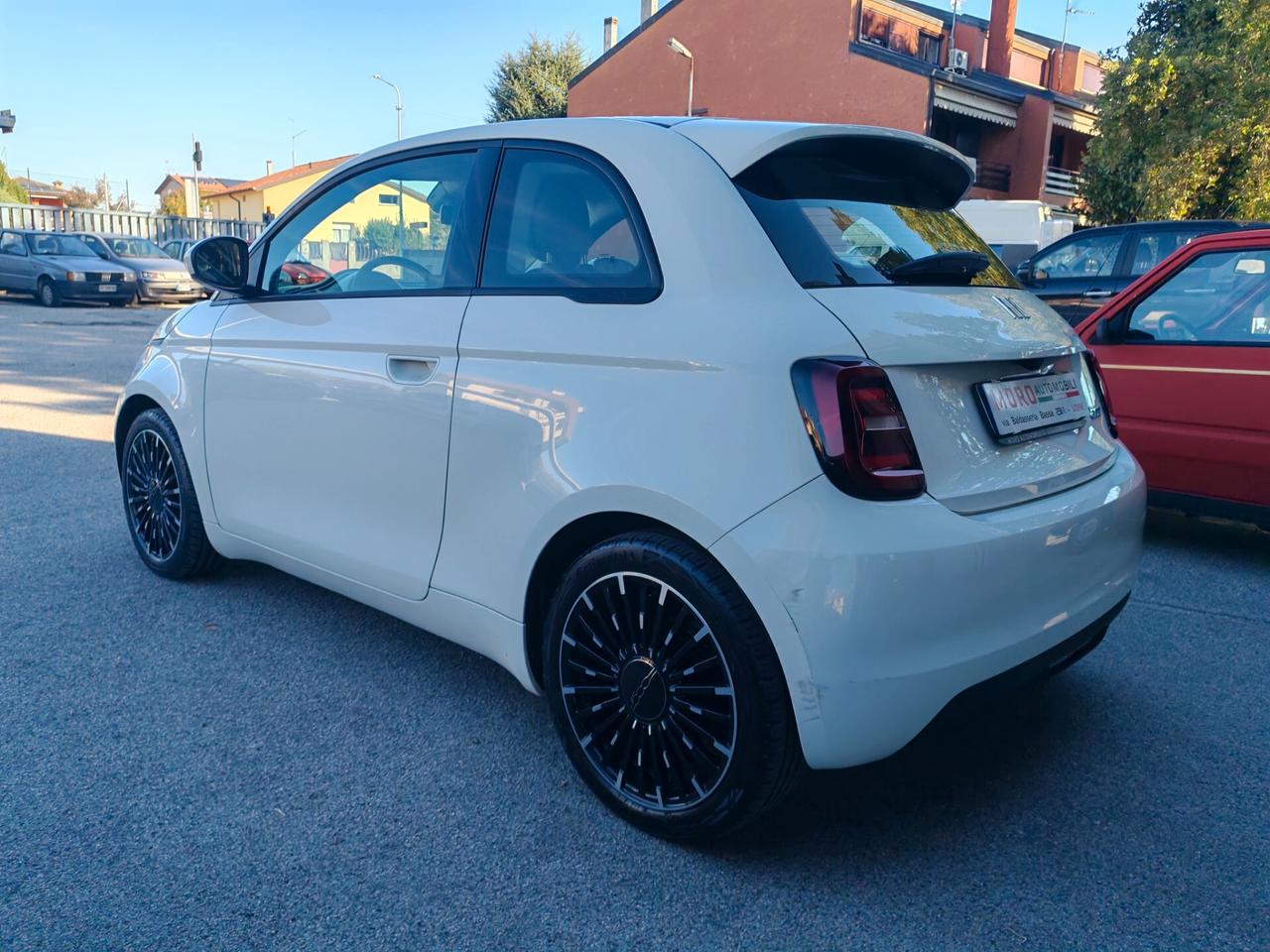 Fiat 500e Berlina 42 kWh