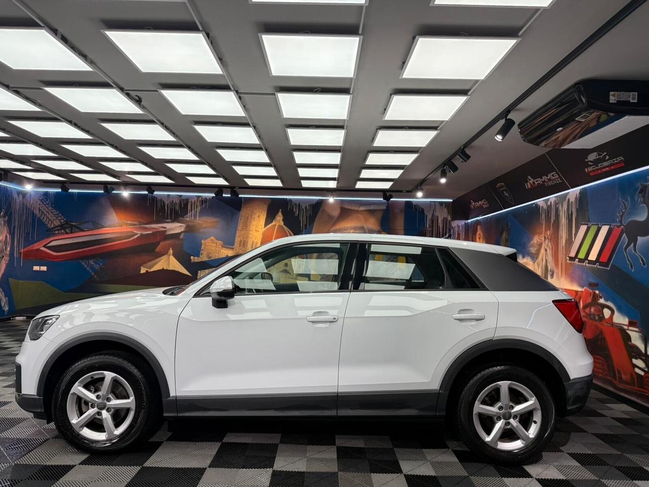 Audi Q2 30 TDI S tronic Business (645)