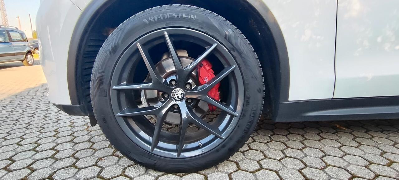 Alfa Romeo Stelvio 2.2 Turbodiesel 210 CV AT8 Q4 B-Tech