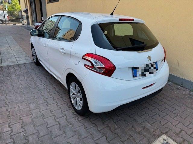 PEUGEOT 208 1° serie PureTech 82 5 porte Allure