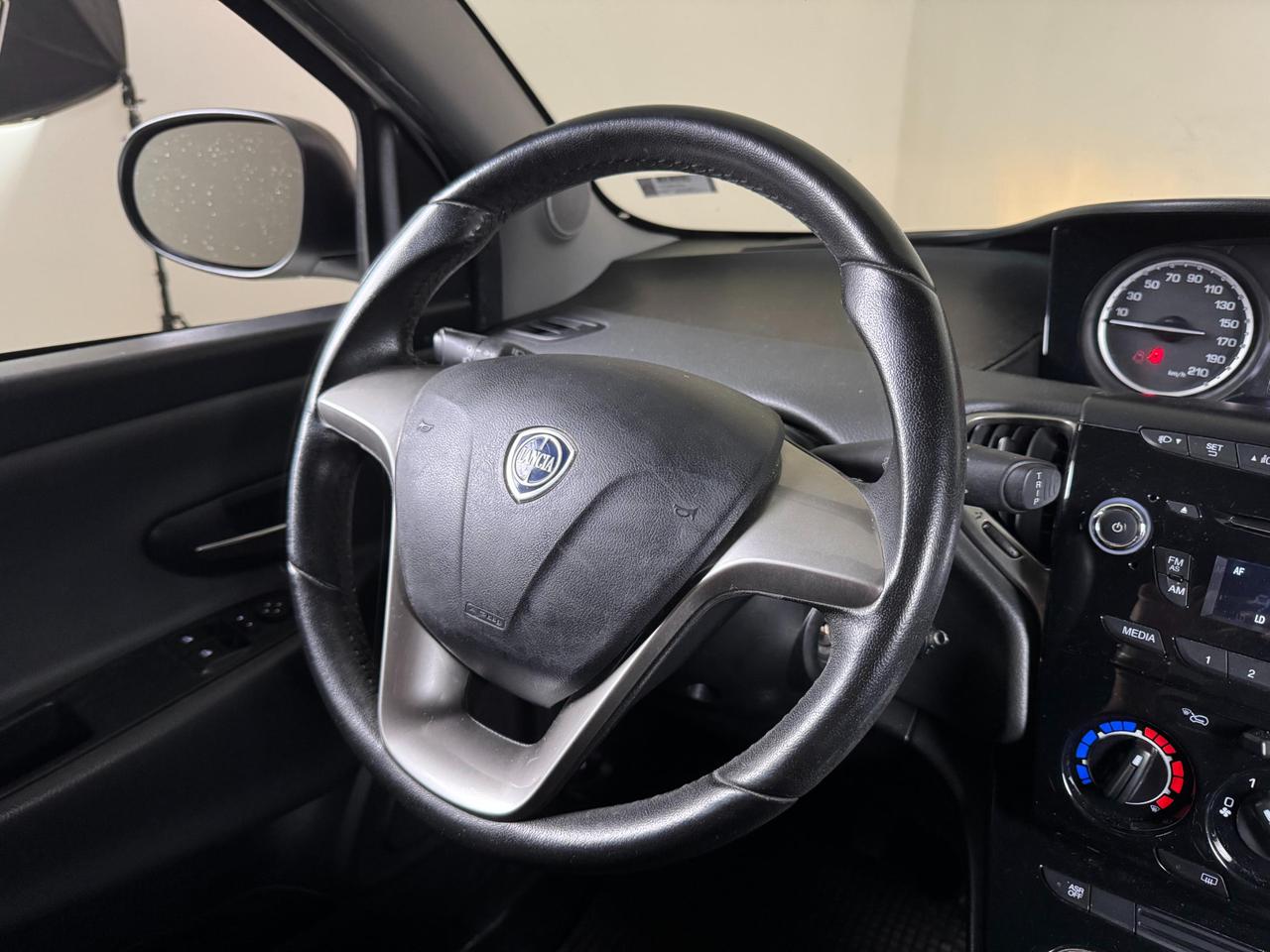 Lancia Ypsilon 5 Porte Ypsilon 1.2 8v Platinum ecochic Gpl 69cv E6