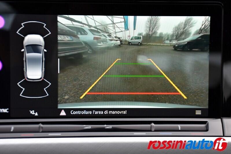 VOLKSWAGEN GOLF 8 2.0 TDI 116 CV LIFE + R17 VENTURA LOUNGE PACK