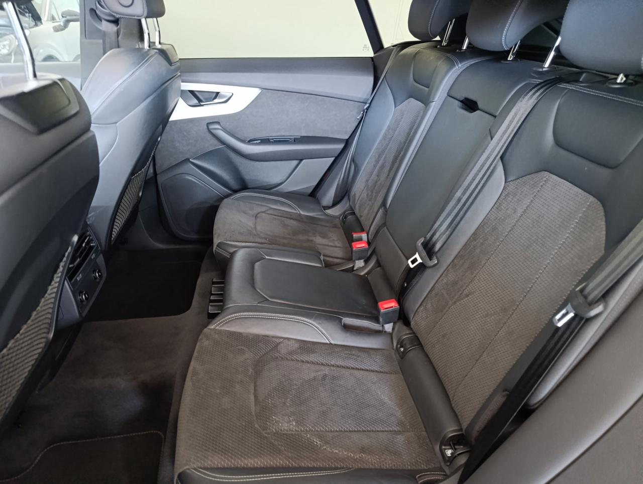 Audi Q8 55 3.0 tfsi mhev Sport quattro tiptronic