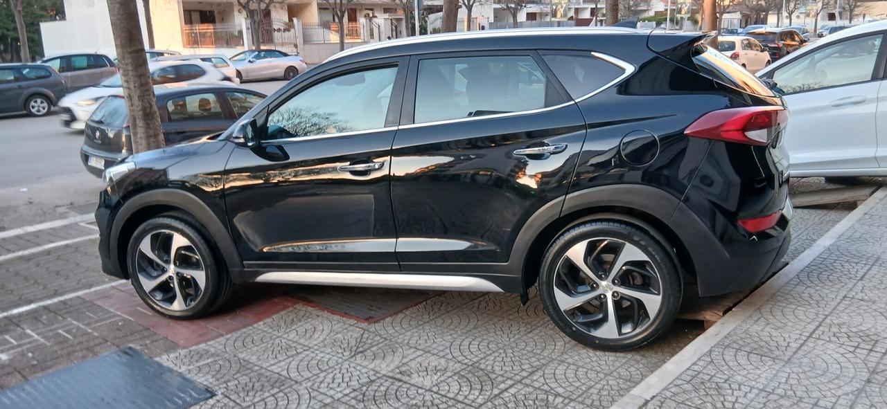 Hyundai Tucson 1.7 CRDi 115 CV. Sound Edition NAVI+CAMERA