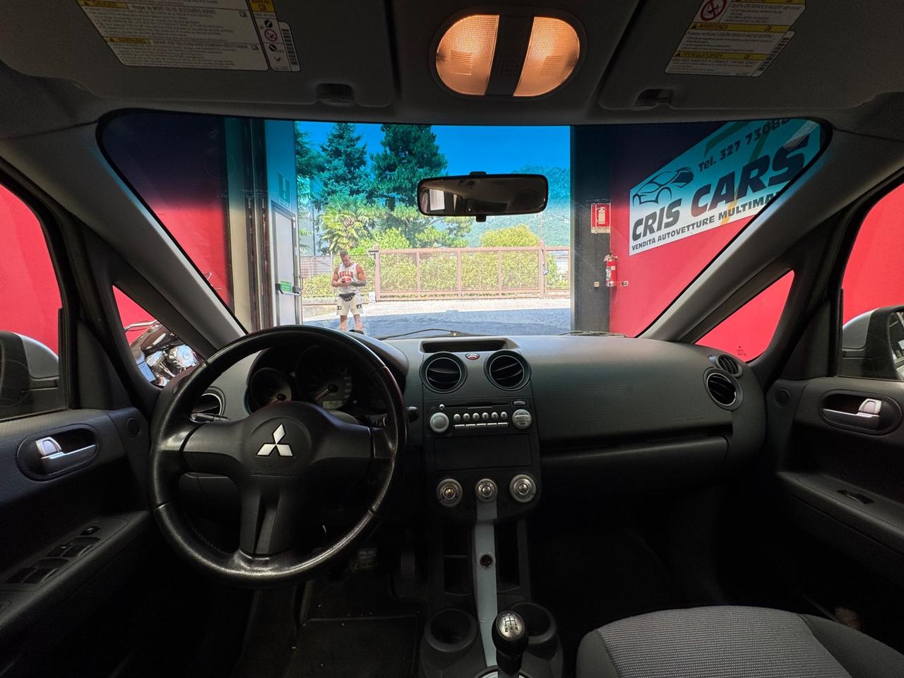 Mitsubishi Colt 1.3 16V 5p. Invite