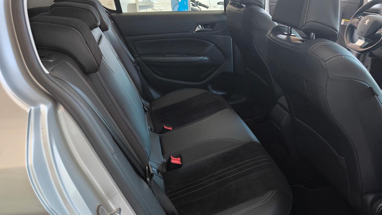Peugeot 308 BlueHDi 120 S&S EAT6 Allure